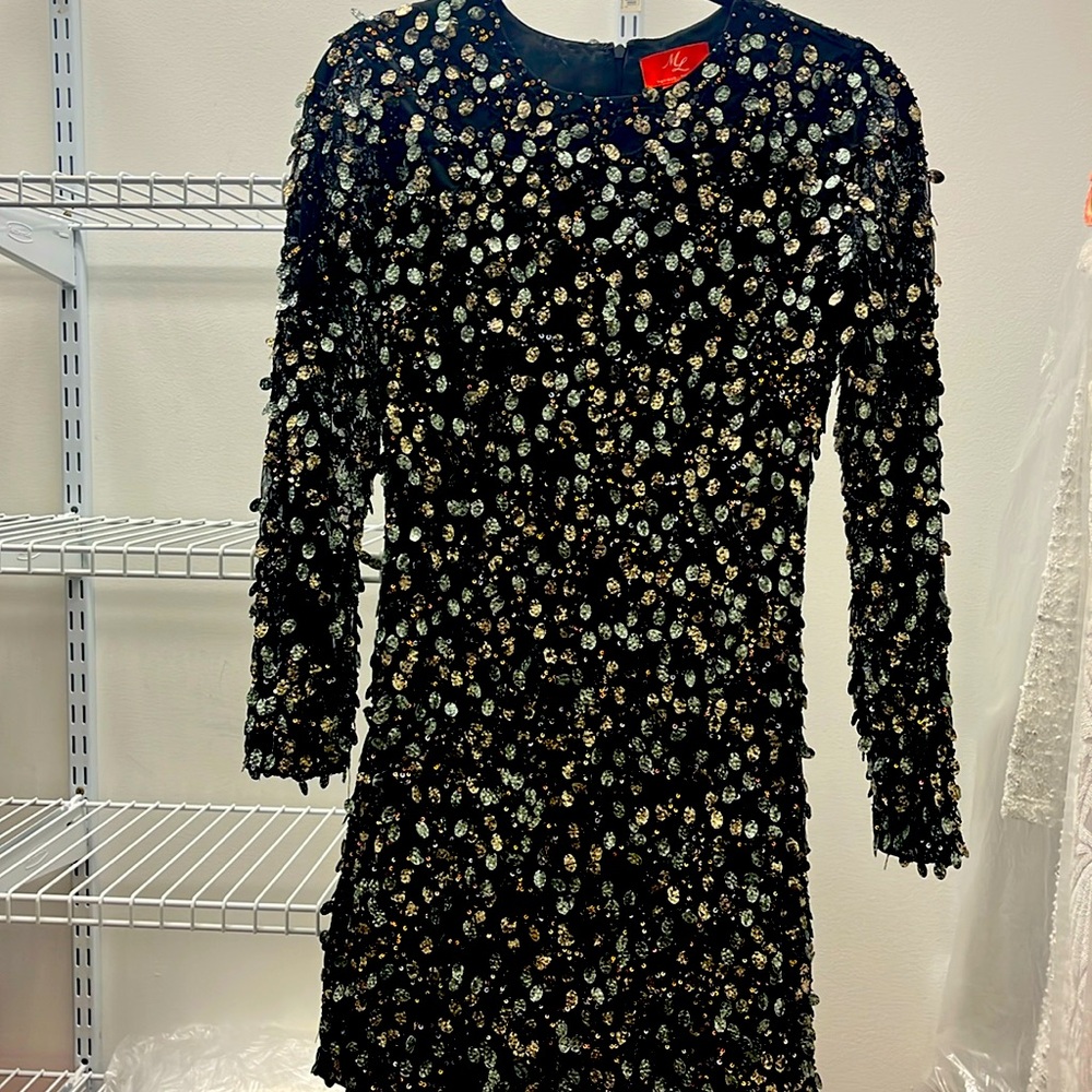 Gorgeous mini evening dress